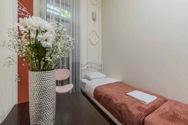 Приватний номер з окремими ліжками